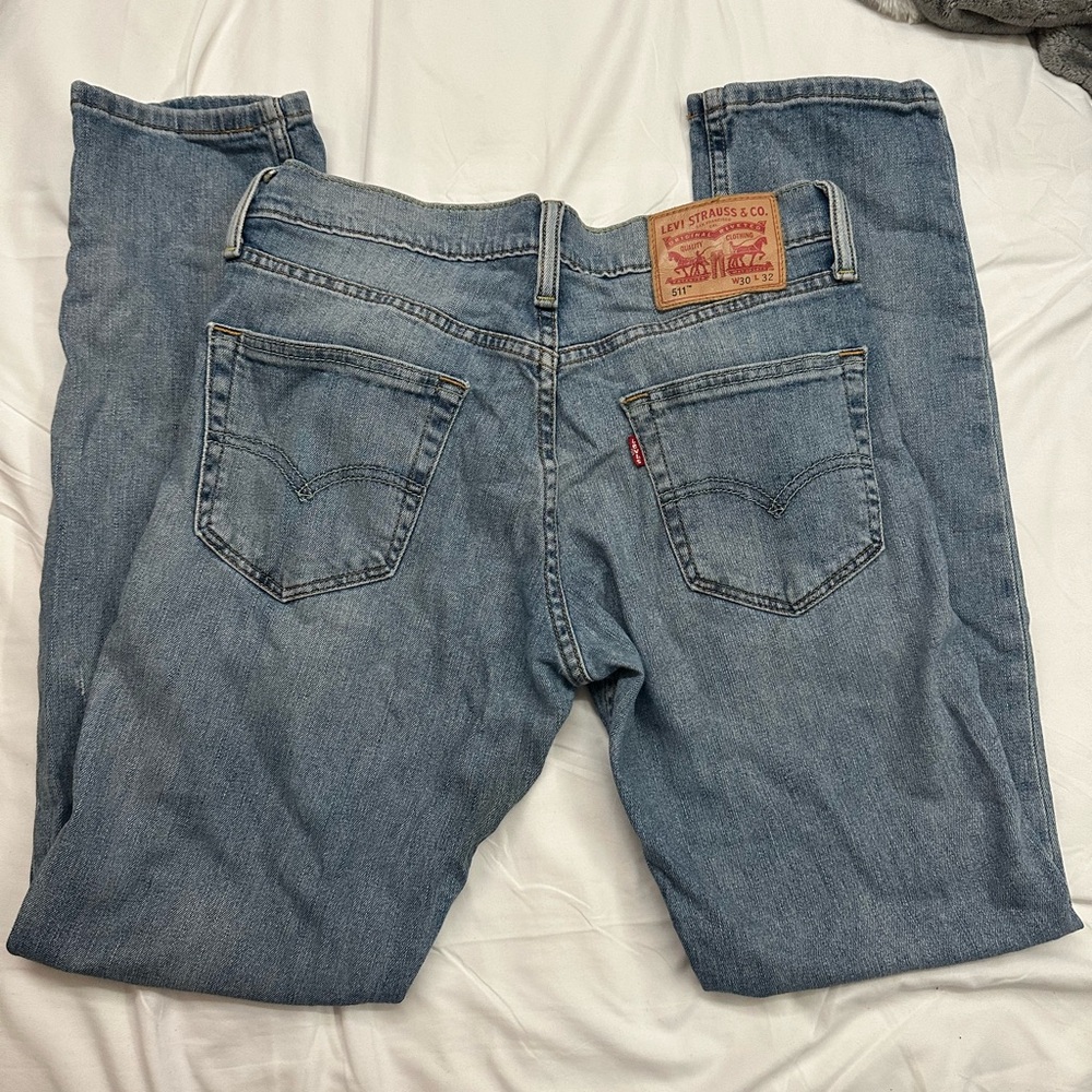 Levi Distressed Ripped Jeans - Picture 2 of 3